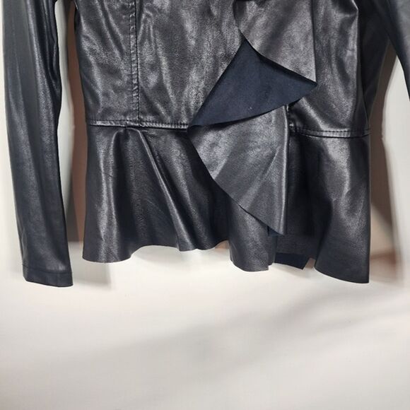 Zuiki Black Ruffled Italian Moto Peplum Style Faux Leather Jacket Size Medium - Picture 4 of 8